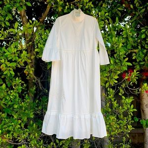 Lisa Says Gah Meadows dress